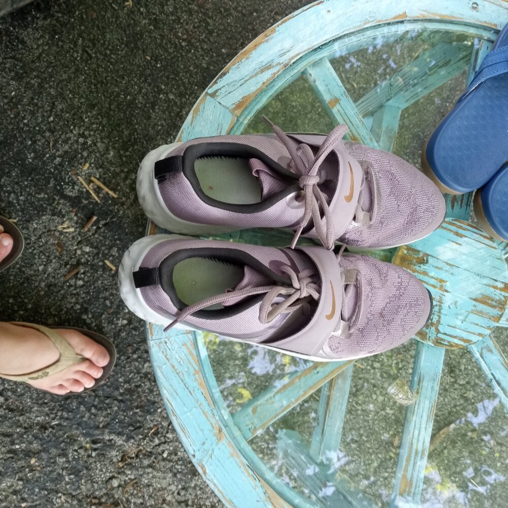 Nike tennis shoes